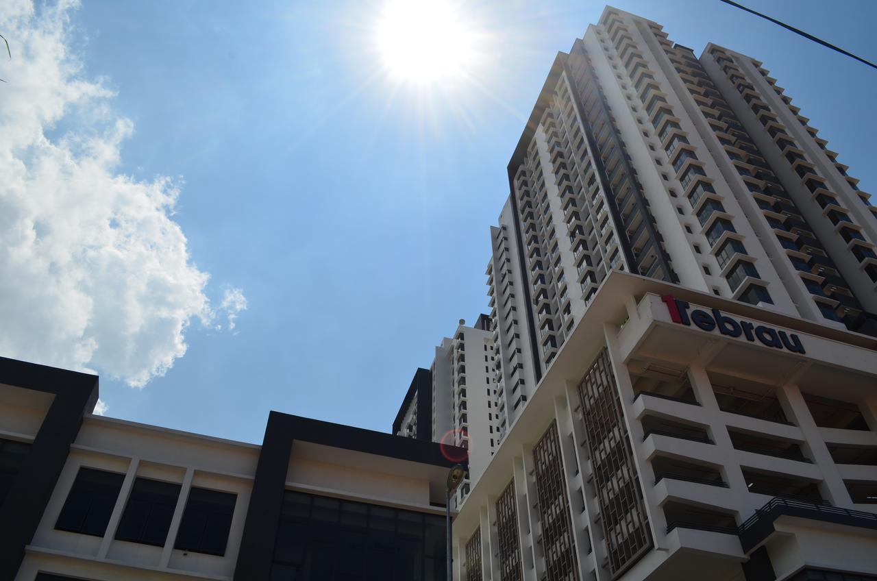 1 Tebrau Suites By Subhome Johor Bahru Buitenkant foto