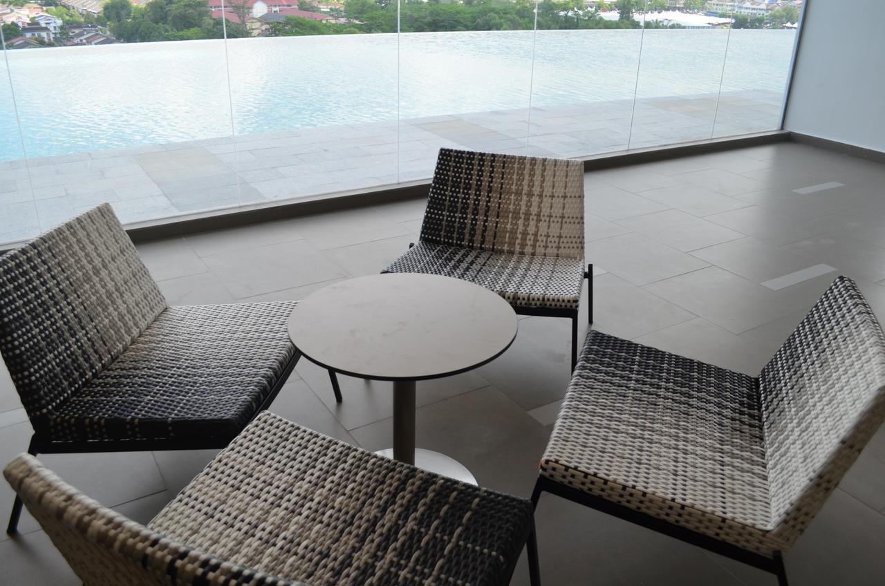 1 Tebrau Suites By Subhome Johor Bahru Buitenkant foto