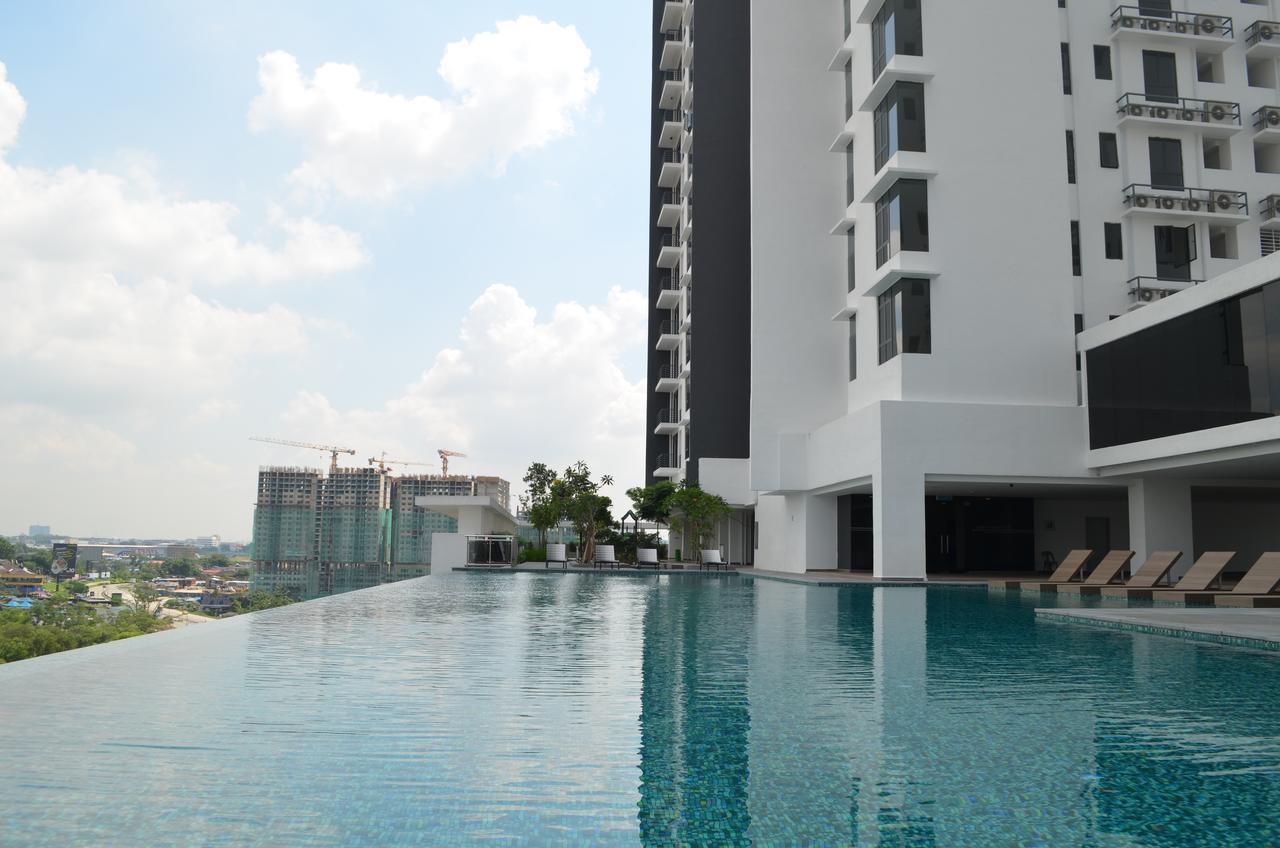 1 Tebrau Suites By Subhome Johor Bahru Buitenkant foto