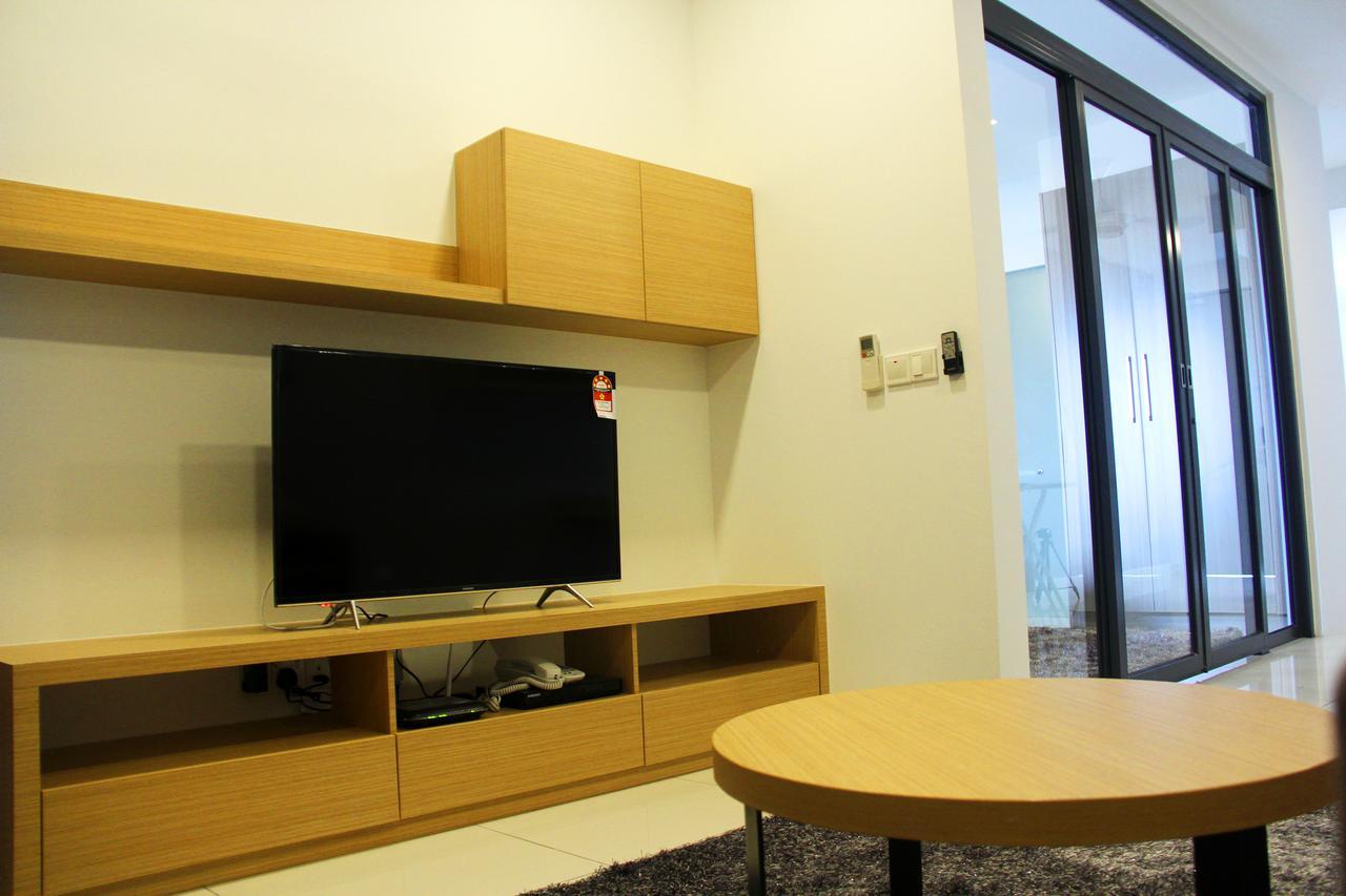 1 Tebrau Suites By Subhome Johor Bahru Buitenkant foto