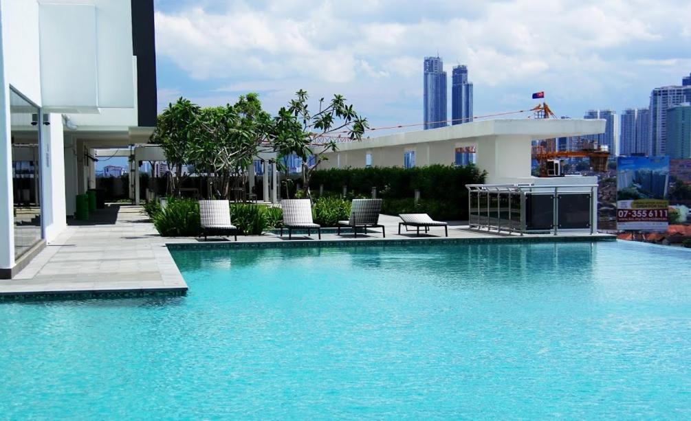 1 Tebrau Suites By Subhome Johor Bahru Buitenkant foto