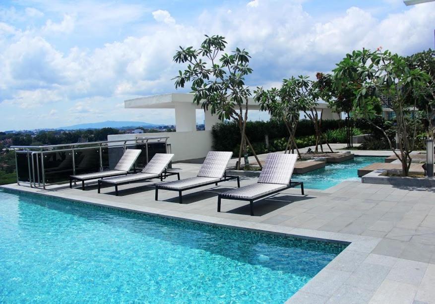 1 Tebrau Suites By Subhome Johor Bahru Buitenkant foto